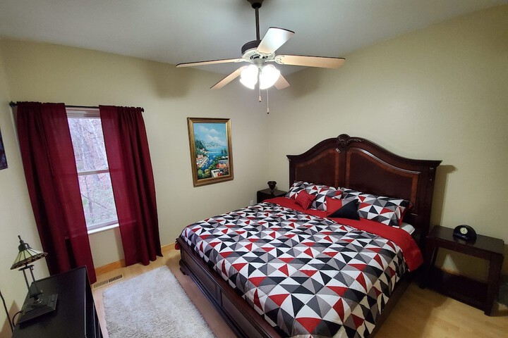 Room 9 of 25