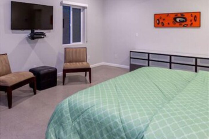 Room 17 of 31