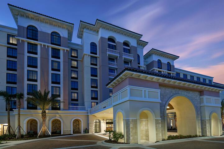 Homewood Suites by Hilton Orlando at Flamingo Crossings