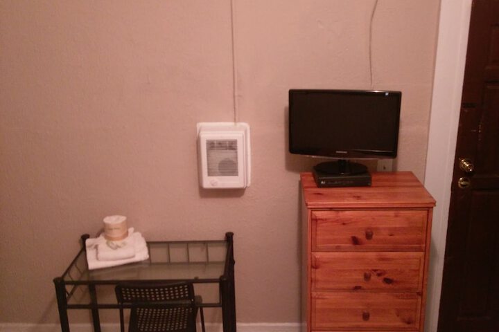 Room 43 of 66