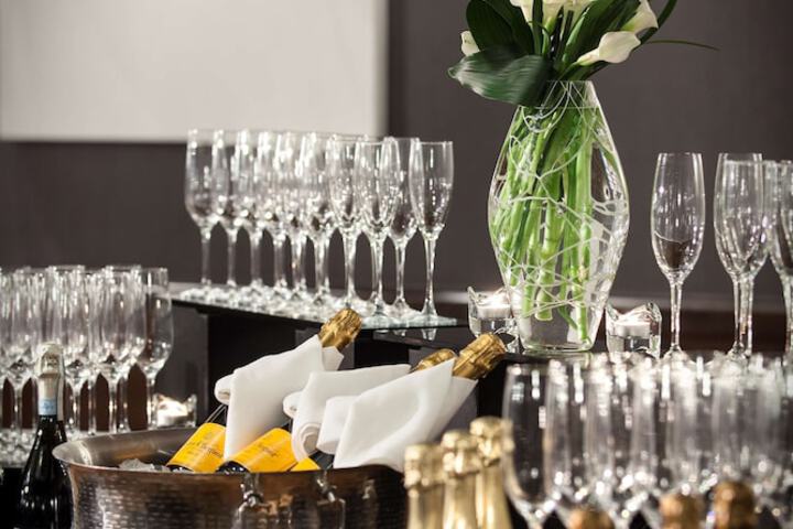 The Logan Philadelphia Curio Collection by Hilton