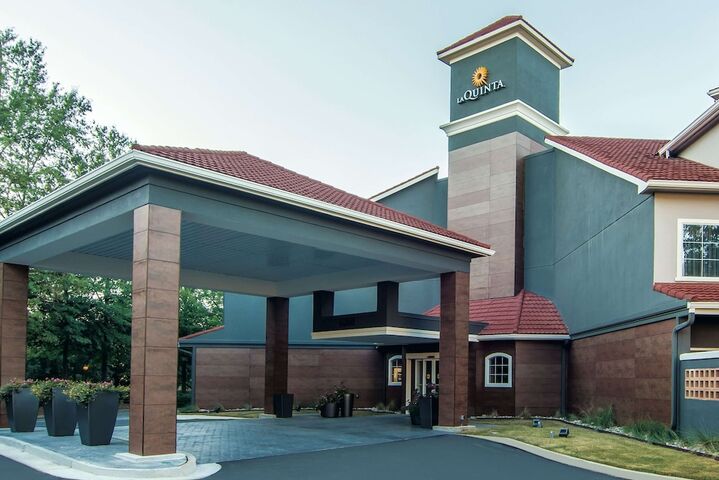 Hotel 2 of 39