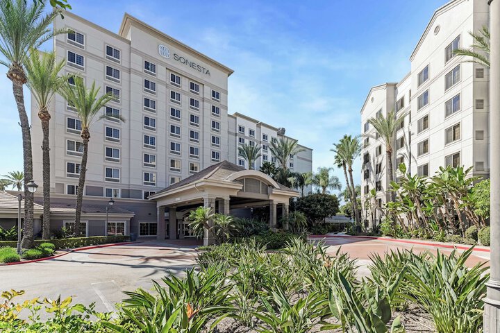 Hotel 3 of 43