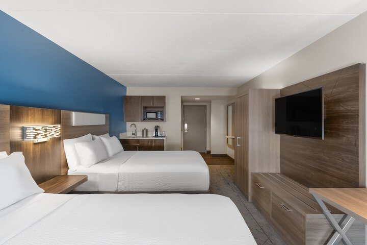 Holiday Inn Express Hotel & Suites Danbury - I-84 by IHG
