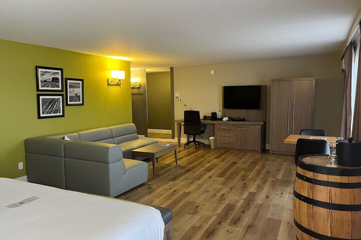 Room 16 of 43