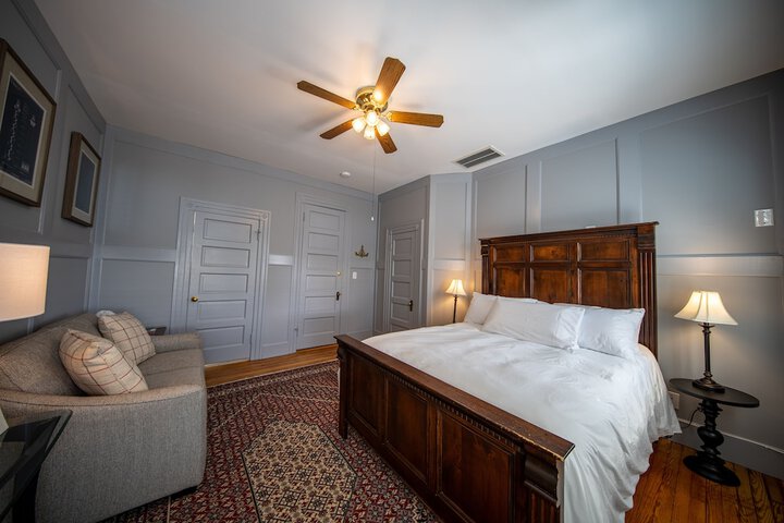 Room 37 of 40