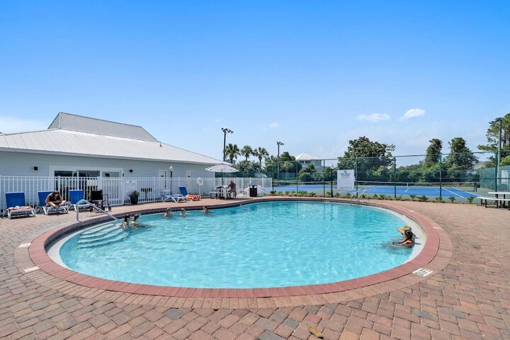 Pool 11 of 54