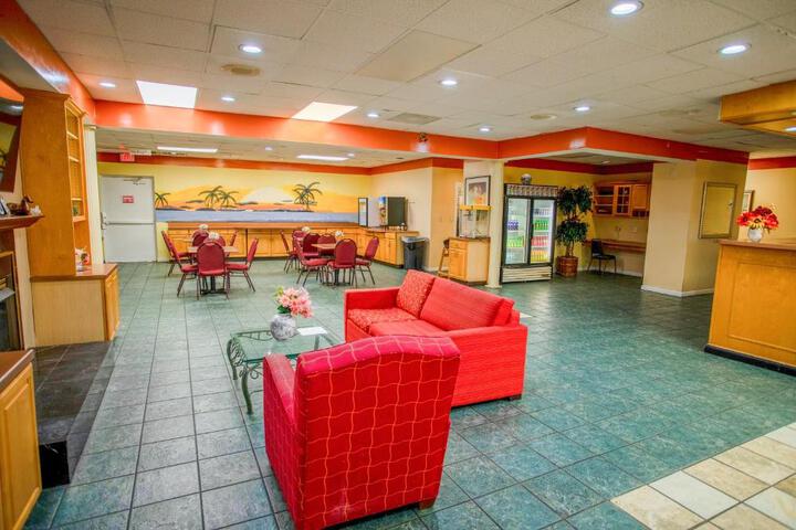 OYO hotel Greensboro east I 40