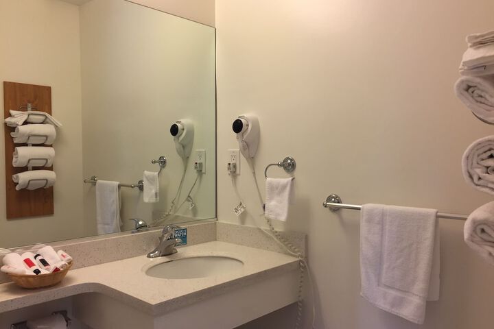 Room 45 of 62