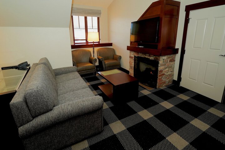 Heavenly Village Condos - Grand Residence