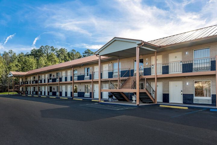 Hotel 2 of 41