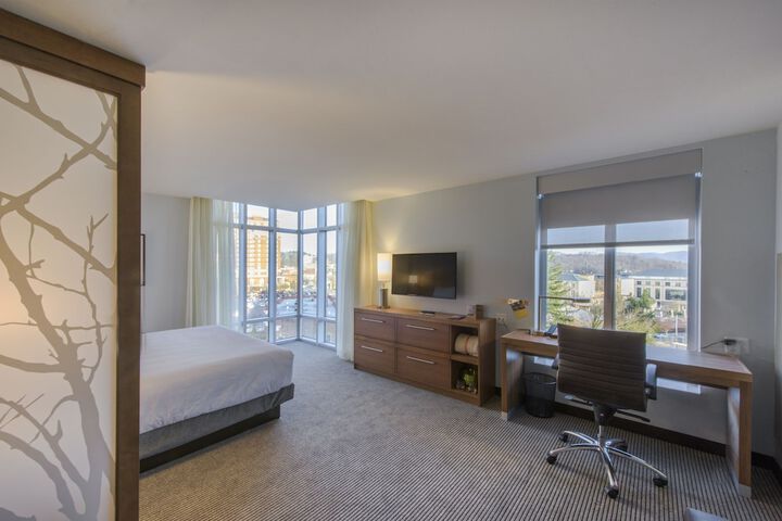 Room 50 of 85