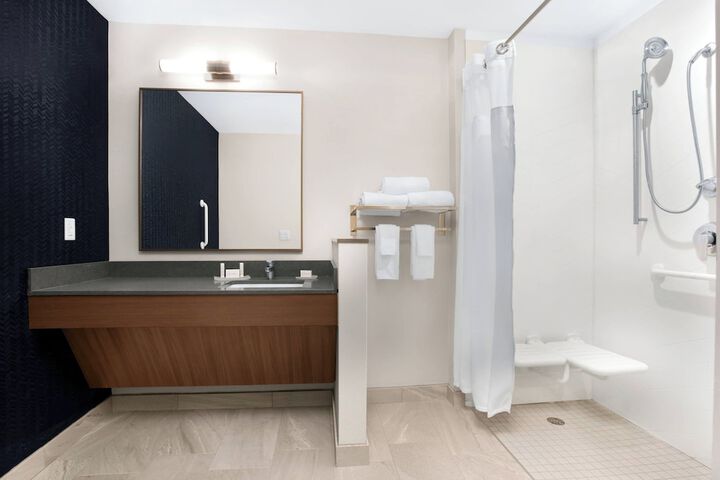 Fairfield Inn & Suites by Marriott Daytona Beach Speedway / Airport