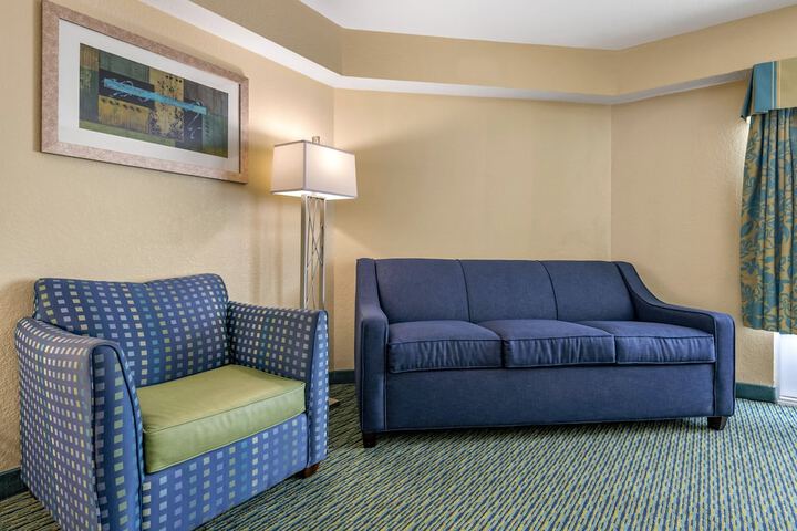 Room 60 of 119