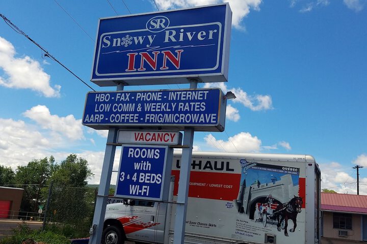 Snowy River Inn