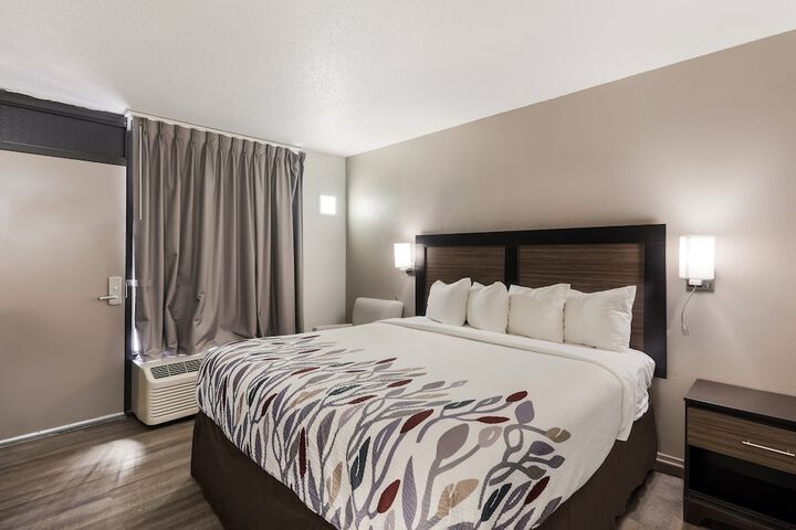 Red Roof Inn Lenoir