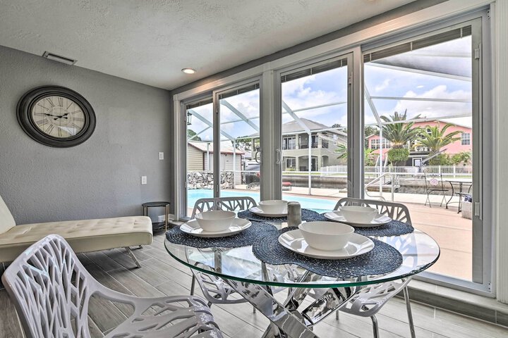Renovated Port Richey Oasis w / Lanai + Grill!