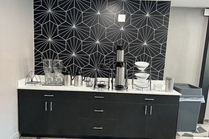 Breakfast/Coffee Service 46 of 54