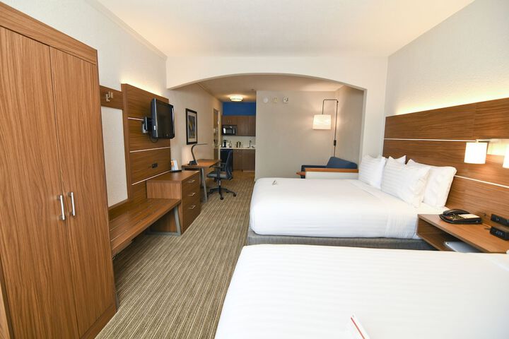 Room 95 of 126