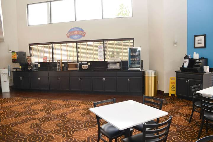 Breakfast/Coffee Service 15 of 17