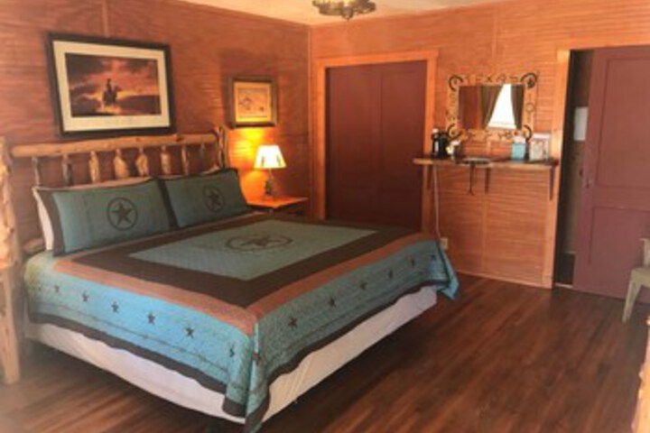 TWIN ELM GUEST RANCH