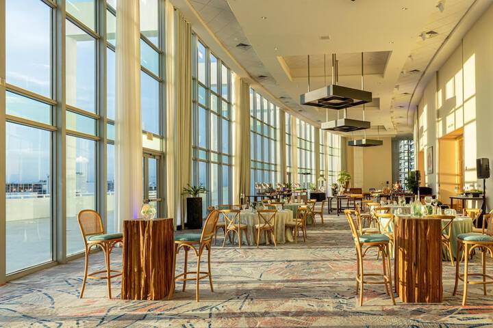 Signia by Hilton Diplomat Beach Resort