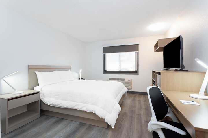 Room 25 of 36