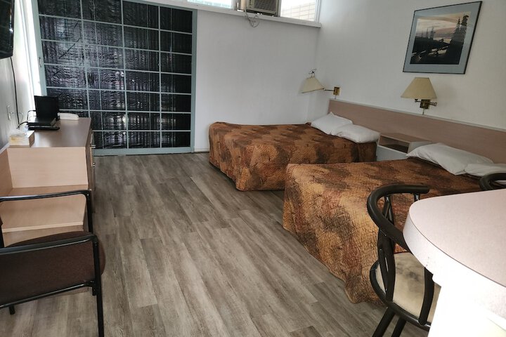 Room 35 of 65