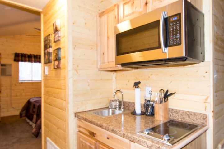Upper Canyon Inn & Cabins