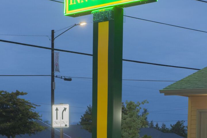 Hotel 8 of 103