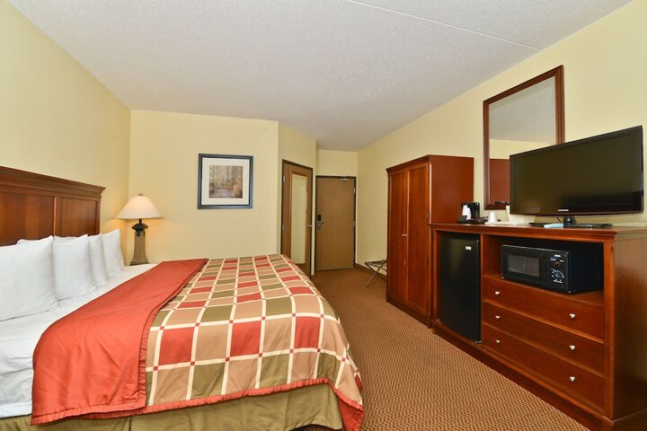 Room 48 of 76