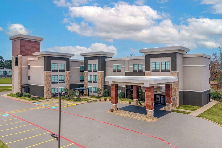La Quinta Inn & Suites by Wyndham Tyler - University Area