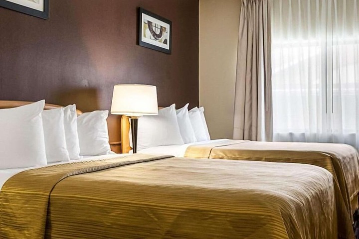 Room 21 of 35