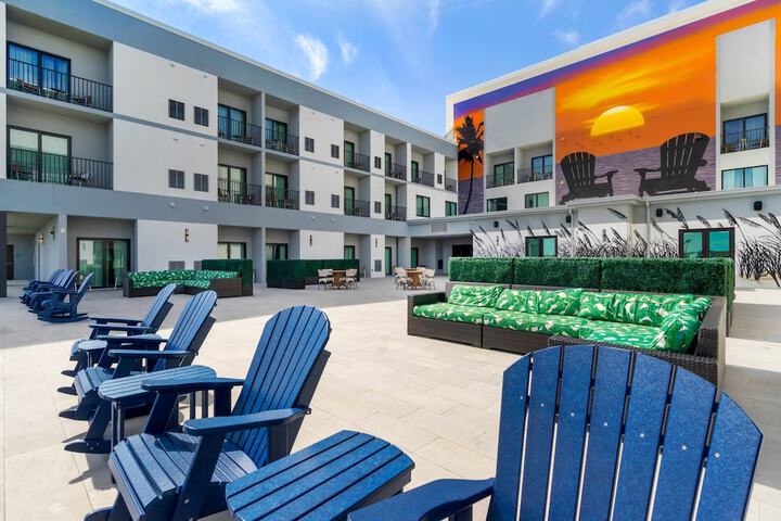 Cambria Hotel St. Petersburg-Madeira Beach Marina