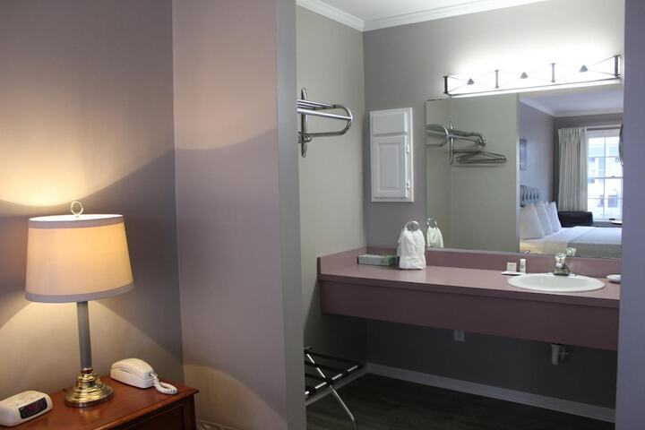 Room 45 of 66
