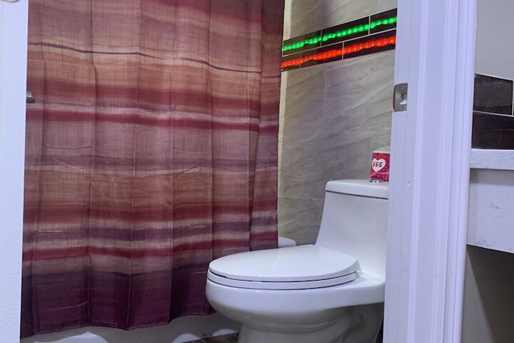 Room 8 of 36