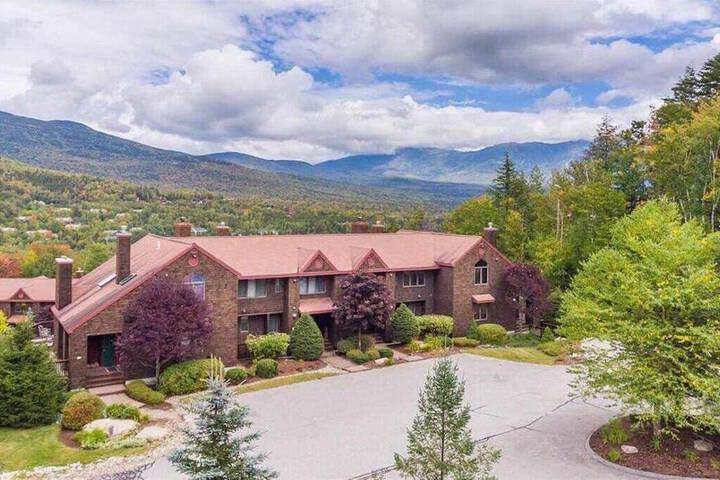 V3 Gorgeous Ski-in Mountain View Townhouse With Amazing Views in Bretton Woods