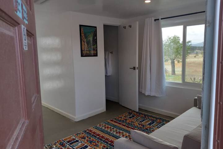 Room 14 of 38