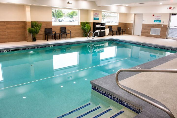 La Quinta Inn & Suites by Wyndham Logan