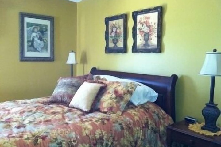Room 10 of 34