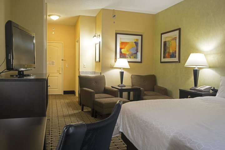 Room 16 of 39