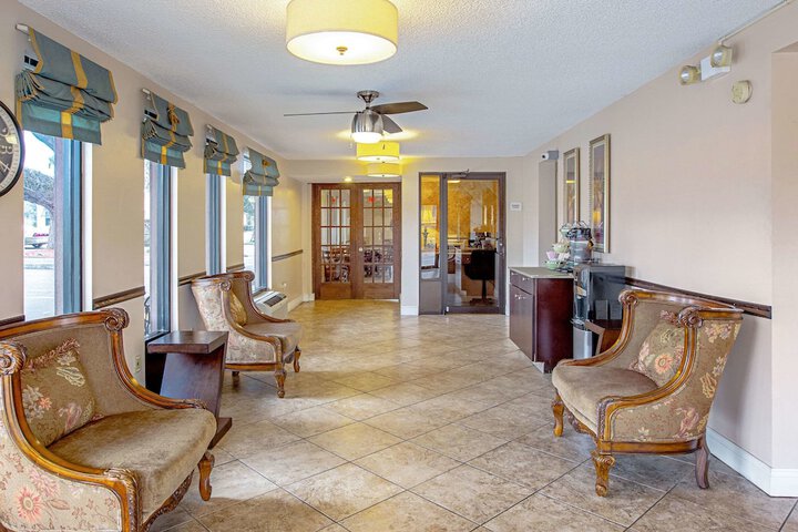 Hotel Interior 6 of 34