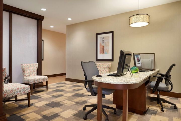 Business Center 32 of 32