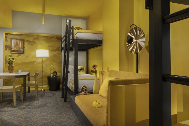 Room 60 of 78
