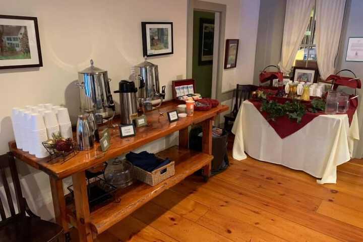 Breakfast/Coffee Service 68 of 108