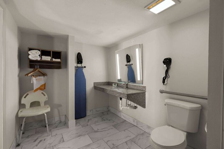 Room 26 of 48