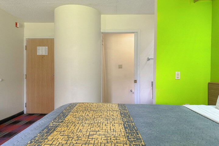 Classic Inn by Townhouse American Way Memphis I 240