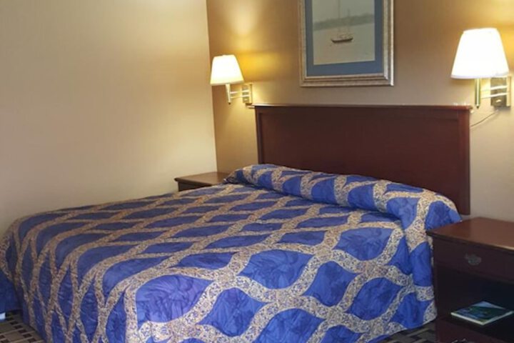 Room 19 of 39