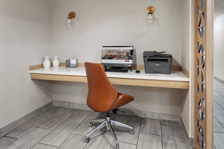 Business Center 48 of 50