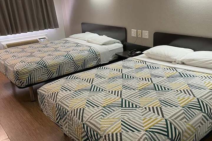 Room 16 of 19